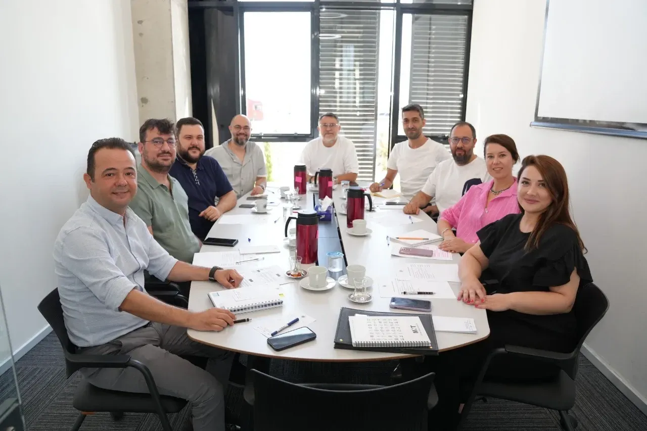 DSO Bilişim Komisyonu Ağustos 2024 Olağan Toplantısında Yapay Zekâ ve Etik Çalışmaları Ele Alındı